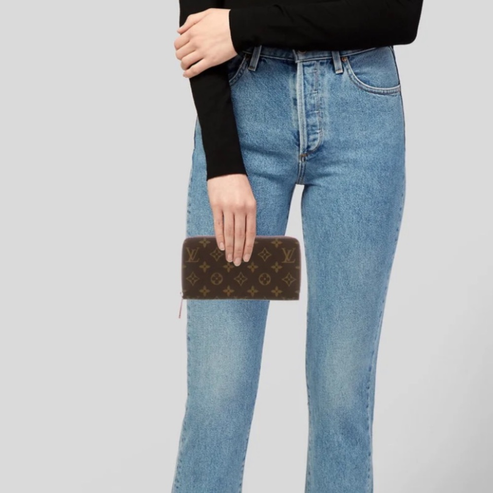 Louis Vuitton Zippy Wallet